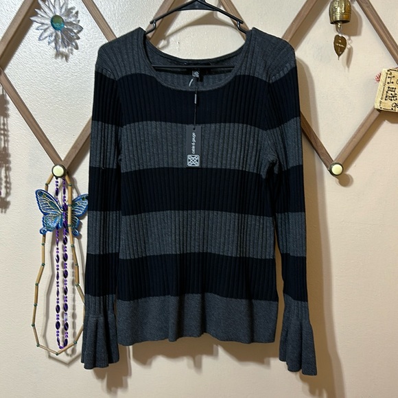 Cable & Gauge Sweaters - Cable and Gauge Ruffle Sleeve Sweater